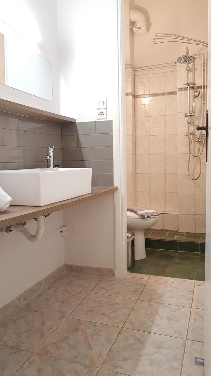 Palette Apartment Chocolate - Athens Center, 6 Bd, 3 Bath Atenas Exterior foto